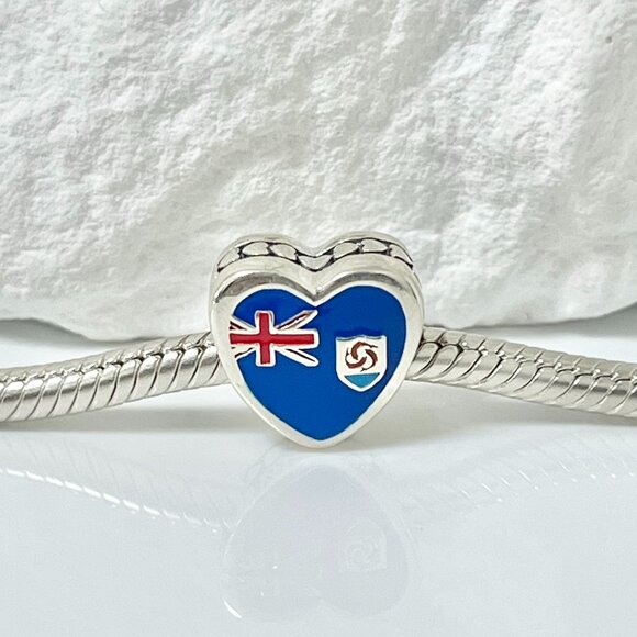 Pandora Anguilla Flag S925 Silver Heart Bead Charm - Picture 1 of 3